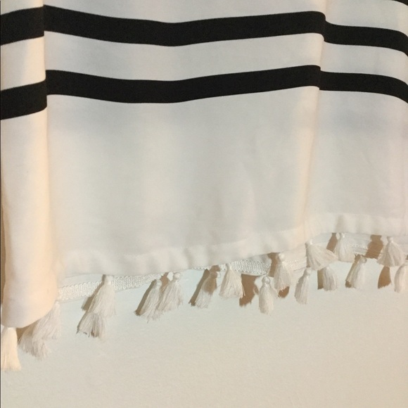 Nice blouse - Picture 2 of 3